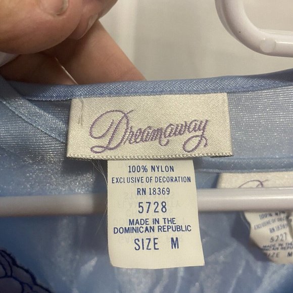 DREAM AWAY 2 PIECE NYLON GOWN AND ROBE SIZE MEDIUM - Picture 3 of 9